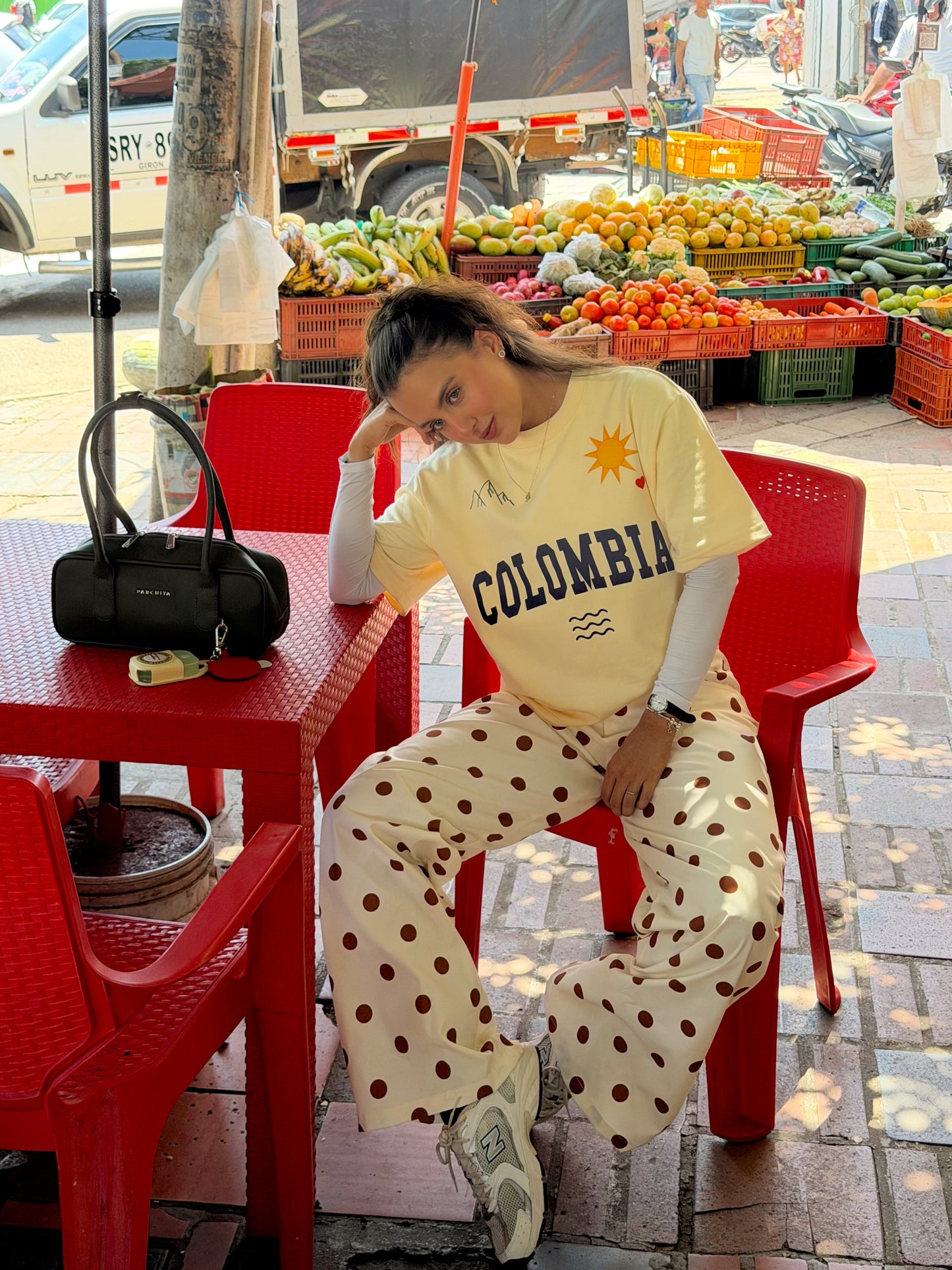 Camiseta La Nuestra Unicolor