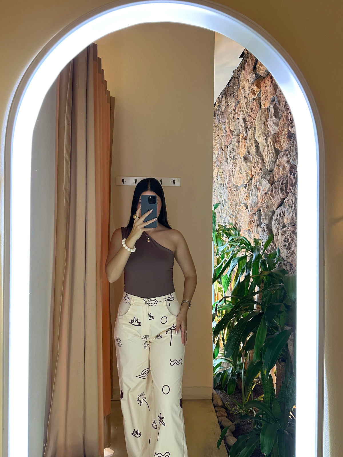 Body Perla Café
