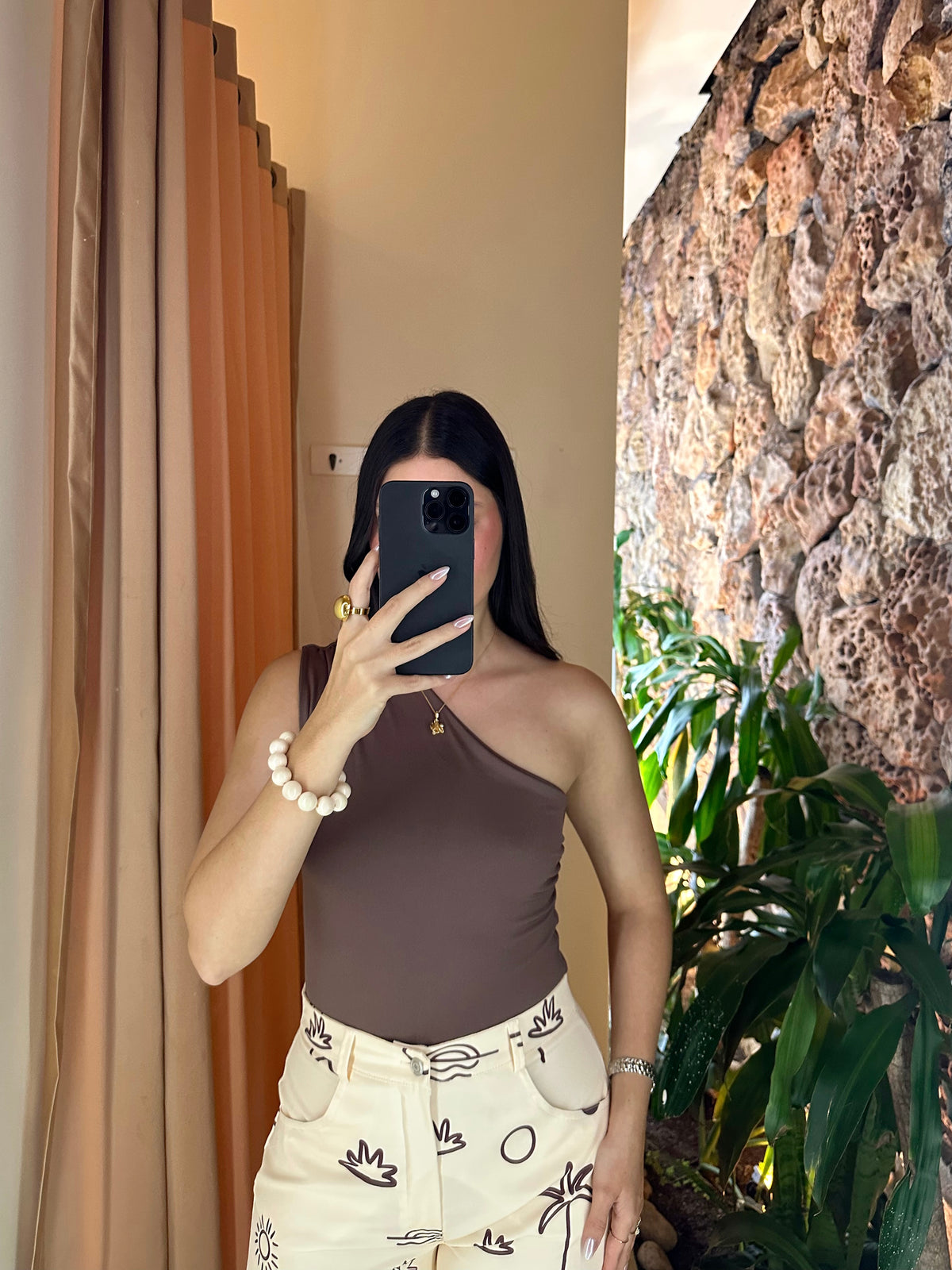 Body Perla Café