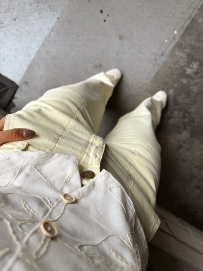 Jean Turín Amarillo Claro