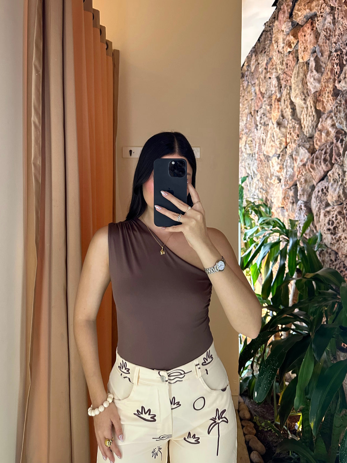 Body Perla Café