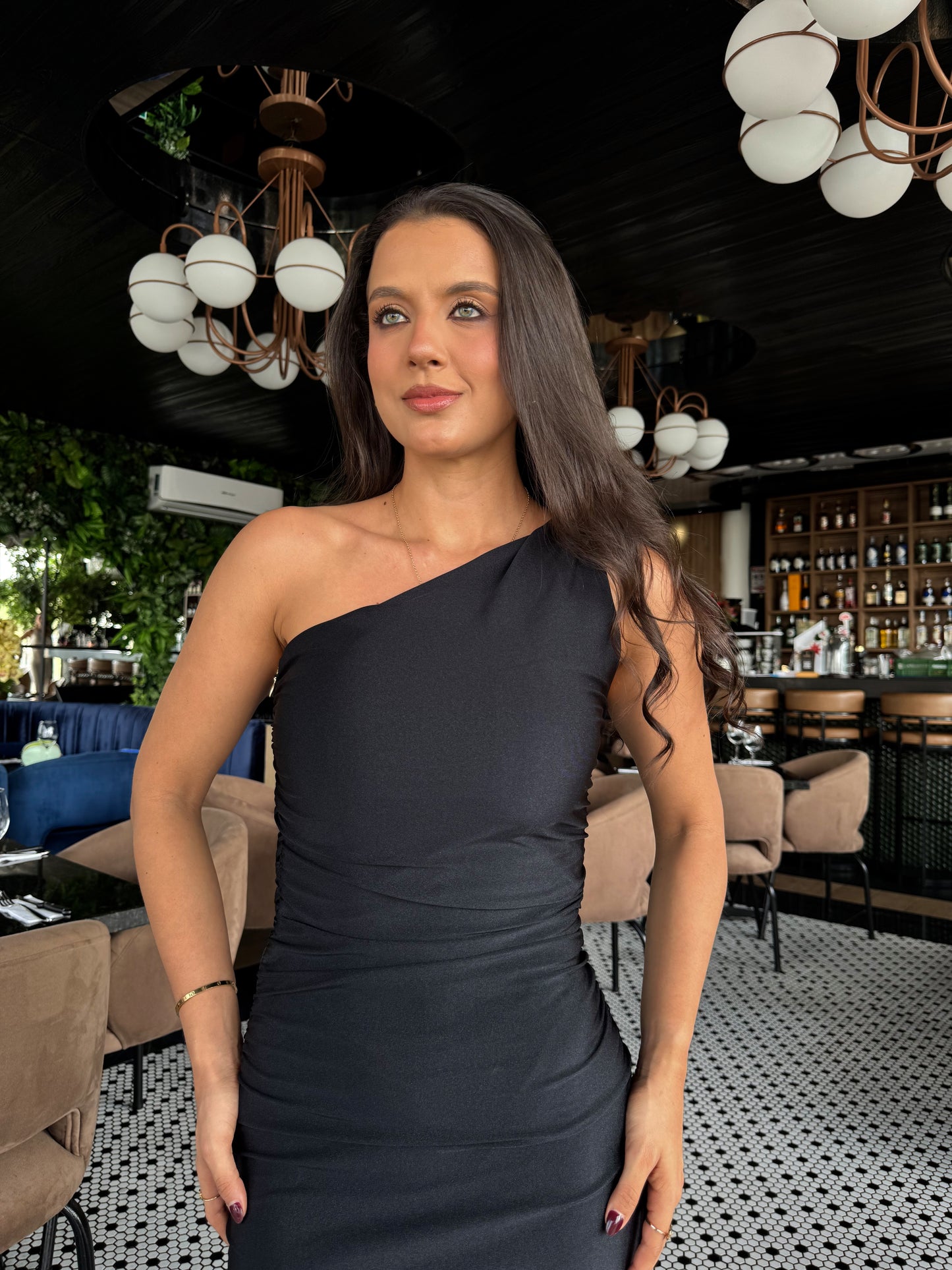Vestido Esmeralda Negro