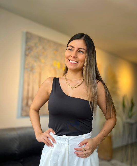 Básica Medio Beso Negra